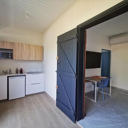 Studio Koton - 3 Etoiles - Deshaies Centre ภายนอก รูปภาพ