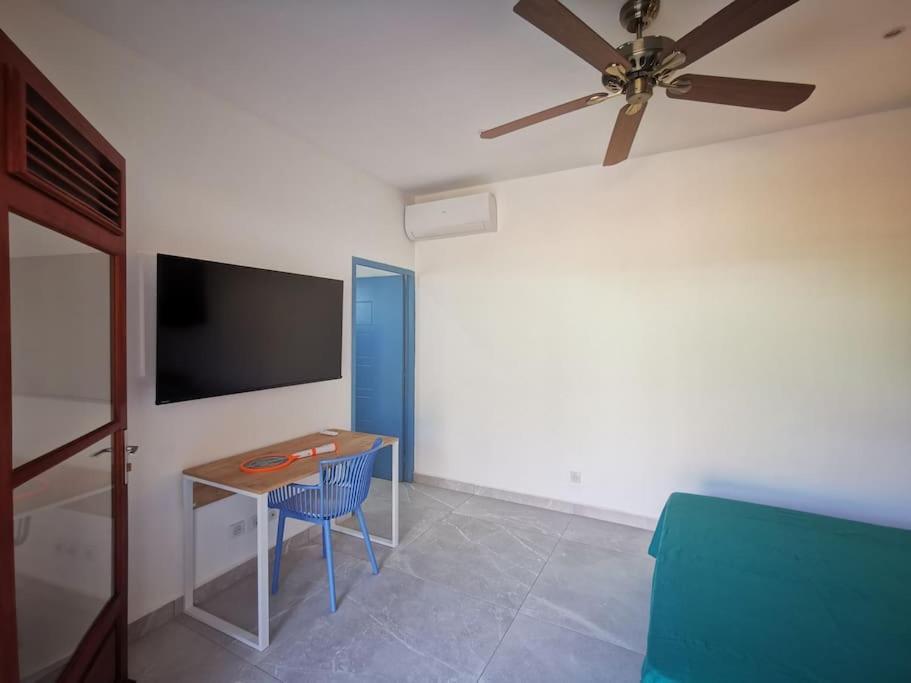Studio Koton - 3 Etoiles - Deshaies Centre ภายนอก รูปภาพ